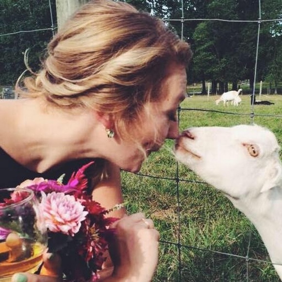 Meet your Posher, Cady - Picture 1 of 1